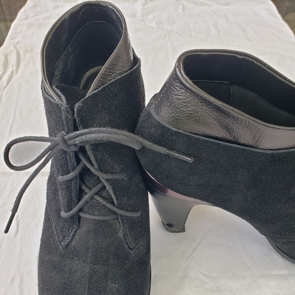 Black Kenneth Cole Booties